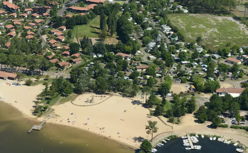 Vue aérienne du camping Le Pipiou